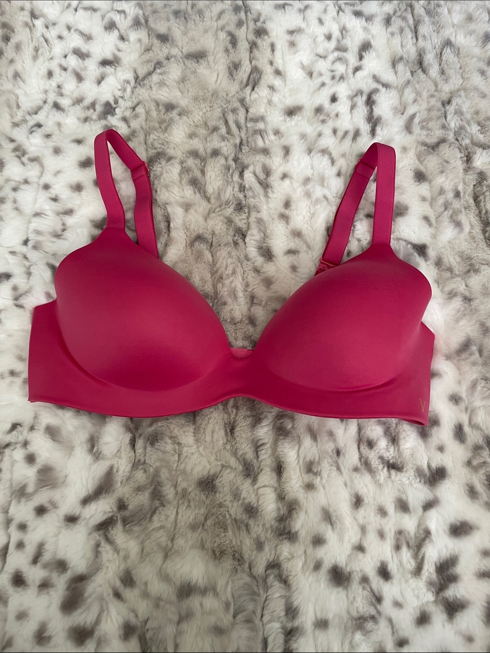 Victoria's Secret Infinity Flex Lightly Lined Wireless Plunge Bra in Pink 34C